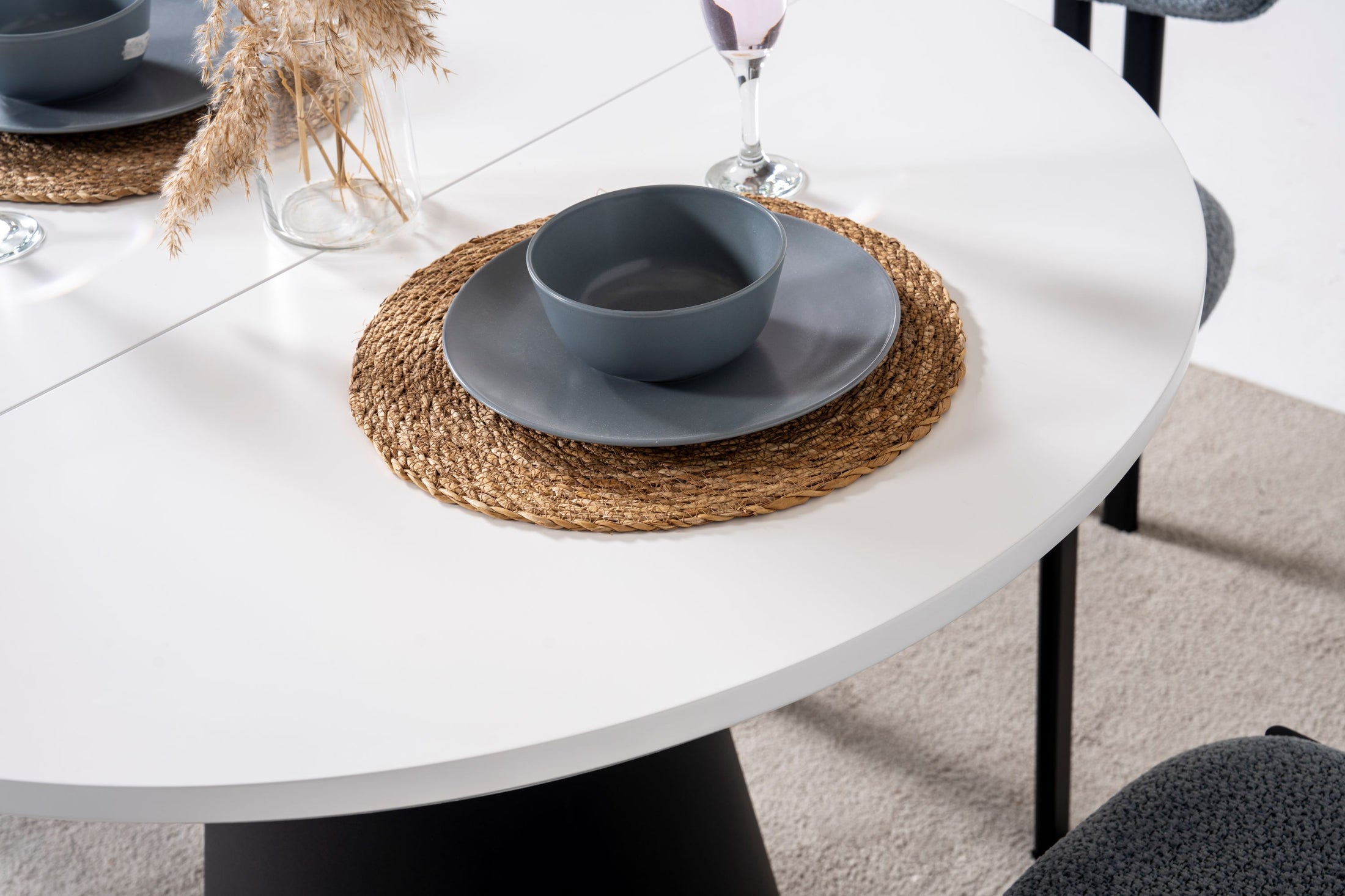 Table Milan