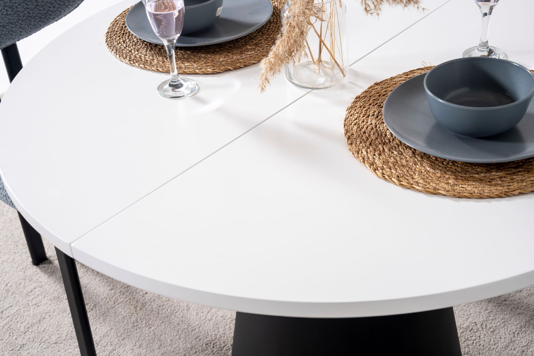 Table Milan